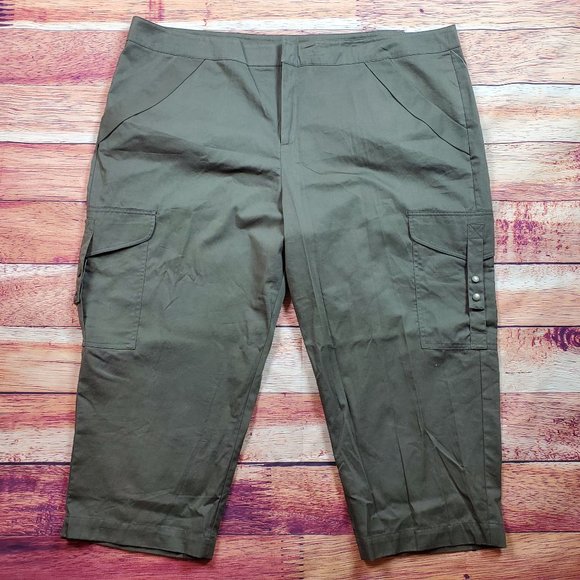 plus size cropped cargo pants